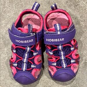 Closed toe kids sports sandals NWOT